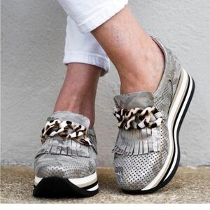 Soft Waves sneaker. 36 Uk size  us- 6. Good condition.